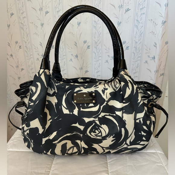 kate spade Handbags - Kate Spade Storybook Lining Floral Shoulder Bag
